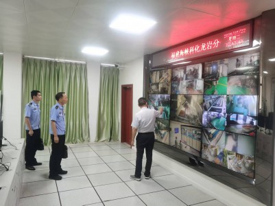 格式工廠龍巖分公司+丁海峰+龍巖市公安局治安支隊到龍巖分公司開展安全檢查.jpg